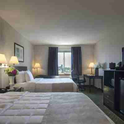 Meadowlands Plaza Hotel Rooms