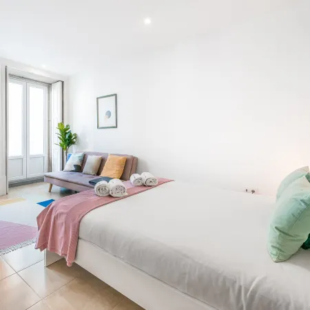 GuestReady - Sunny Terrace in Downtown Porto
