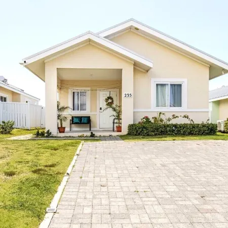 Sunshine Seashore Escape Jamaica Отели в г. Лусеа