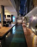 Vievely Suites and Apartments - piscina