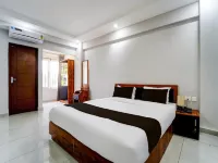 Super Townhouse Oak Cochin International Airport - 2-Star