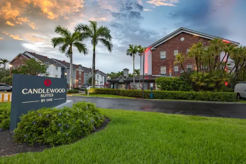 Candlewood Suites MIAMI LAKES by IHG