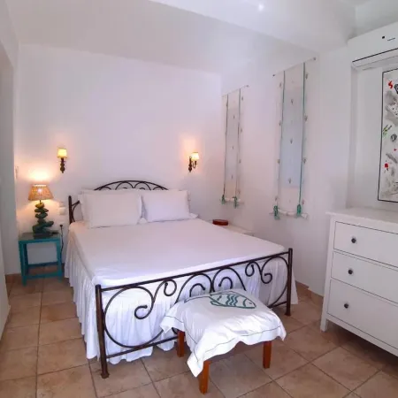 Skaloma Beachfront Seaview Villa Retreat
