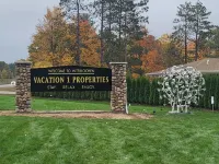 Jack's Place Hotels in Interlochen