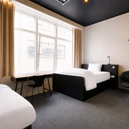 Garner Hotel Dublin Temple Bar Отели рядом с достопримечательностью «Колледж Тринити-колледж»