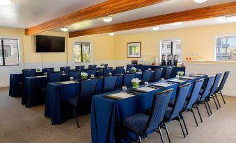 Pismo Lighthouse Suites