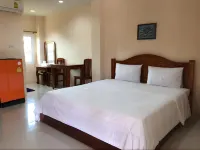 Ratchaphruek Resort - parking