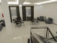 ฟิเอโซเล เรสซิเดนซ์ อินน์ - โรงแรมราคาถูก