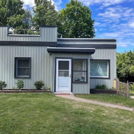Discover Lil' Casa Marquette!