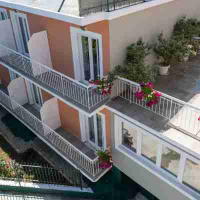 Sirena Beach Hotel Exterior