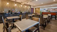 Best Western University Inn - parking