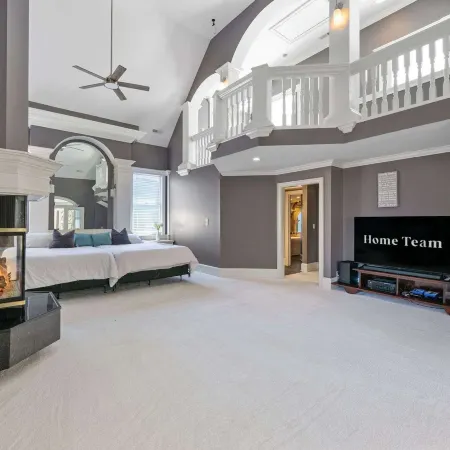 Sleeps 29 Pool Tiki Bar Hot Tub Gym Dogs Welcome