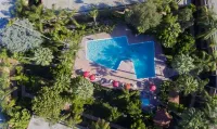 SureStay by Best Western Bakersfield Central - Pools