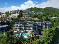 at Water's Edge Resort - parking