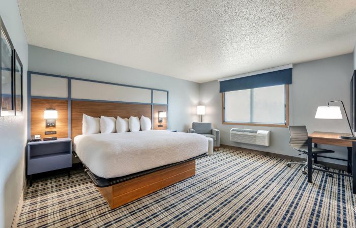 AmericInn by Wyndham Dickinson