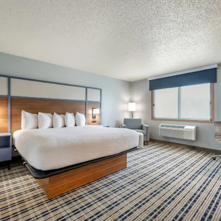 AmericInn by Wyndham Dickinson