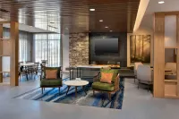 Fairfield Inn & Suites Williamstown - parking