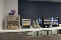 Home2 Suites By Hilton Kittery - breakfast