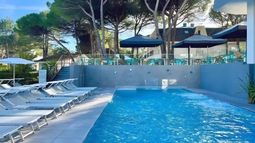 Hotel President - Pool