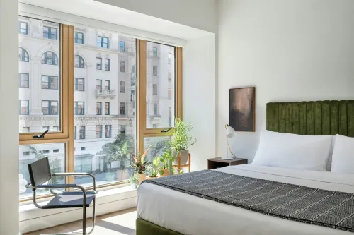ROOST White House - 2-Star