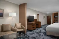 Fairfield Inn & Suites Sioux Falls Airport - Airport Shuttle