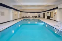 Hampton Inn & Suites Spartanburg-I-26 Westgate Mall - Parkplatz