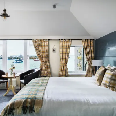 Lifeboat Inn Hotels near Tate St Ives
