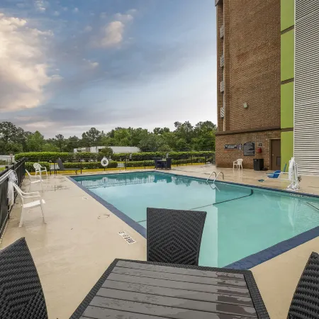 Red Roof Inn & Suites Macon
