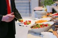 Le Royal Hotels & Resorts Luxembourg - servizio colazione