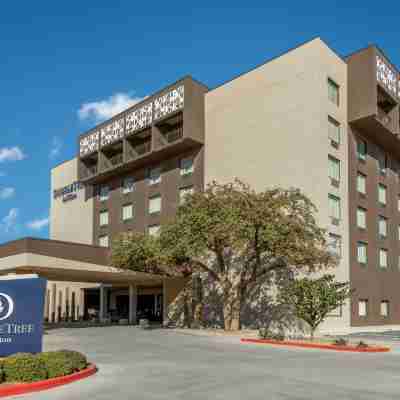 DoubleTree by Hilton Lubbock University Area Hotel Exterior