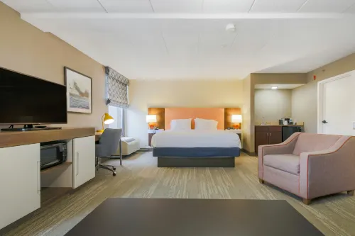 Hampton Inn Fall River/Westport - parking