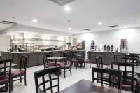 Red Roof Inn & Suites Corbin - Motels