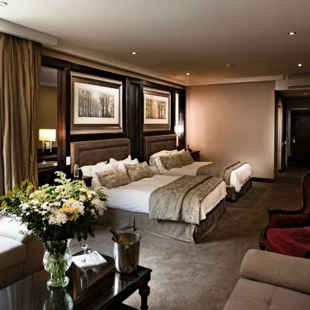 Apollo Hotel