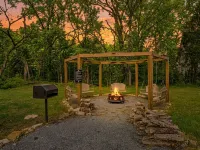 Swinging S'mores - Chalets