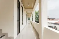 Urbanview Hotel MD Residence - Hostels