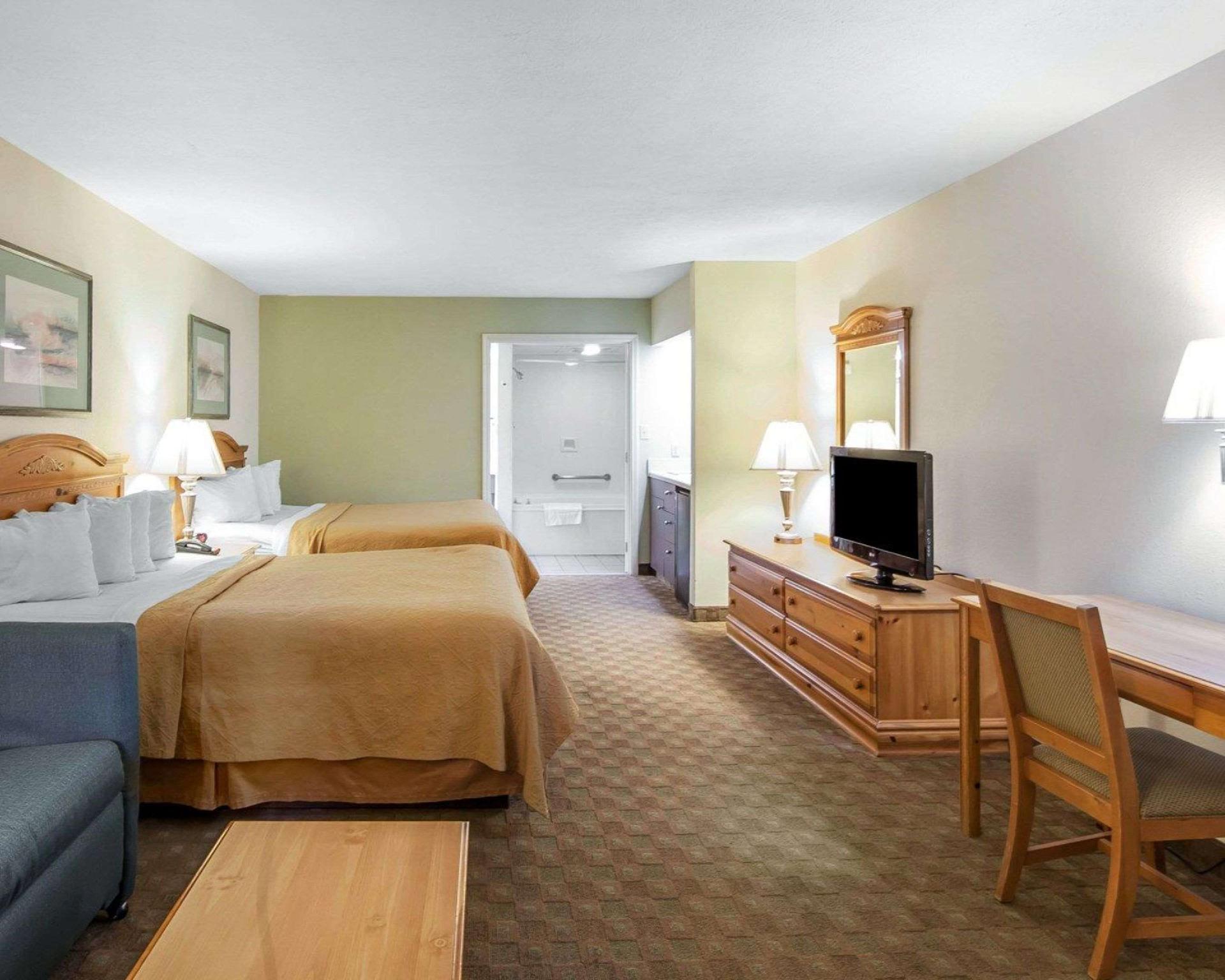 Quality Inn & Suites at Dollywood Lane