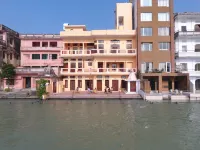 Devnadi Hotel