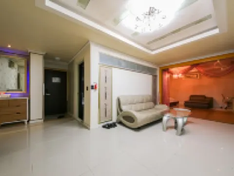 Gwangju Sangmu Shilla Hotels in Gwangju