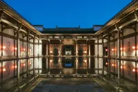 Ahn Luh Zhujiajiao