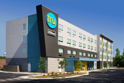 Tru by Hilton Tallahassee Central - parkir