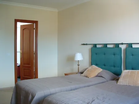 Luxury Villa at Alhaurin Golf nr Mijas, Pvt Heated Pool, Wifi, Aircon, Fab Views