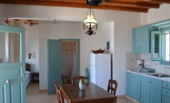 Villa Ioanna Blue- Vacation Houses for Rent 300 Metres by the Sea