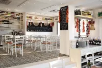 Louis St. Elias Resort & Waterpark - Bar