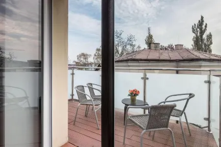 Station Apartments Katowa 11 Отели рядом с достопримечательностью «Вавельский замок»