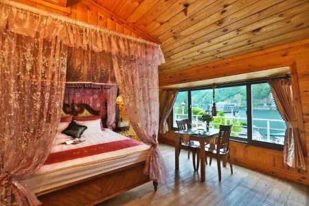 Cheungpungmyungwol Pension Отели рядом с достопримечательностью «Edelweiss»