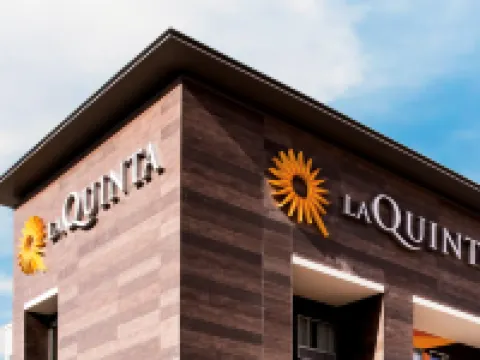 La Quinta Inn & Suites by Wyndham Terrell Hoteles en Terrell