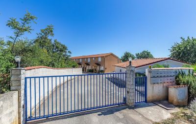 Hotel Exterior Nice Home in Liznjan with Wifi and 2 Bedrooms Photo