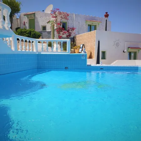 Spacious Room in Creta for 3 People, with AC, Swimming Pool and Nature