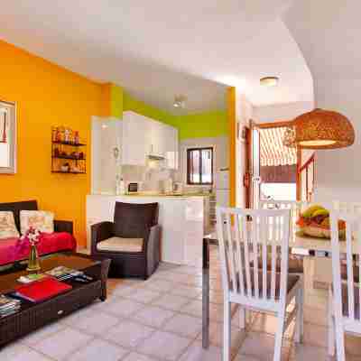 Holiday House with Pool in the South of Tenerife Rooms