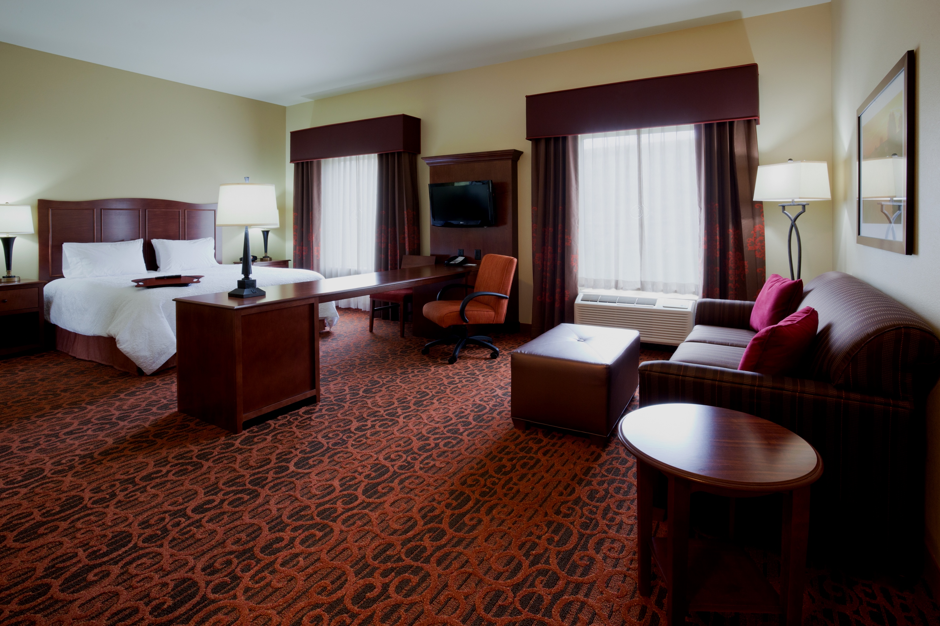 Hampton Inn & Suites Minot